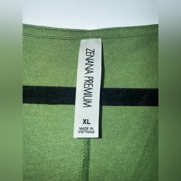 Zenana Outfitters Green Tunic with Ruffle Hem - Picture 2 of 3